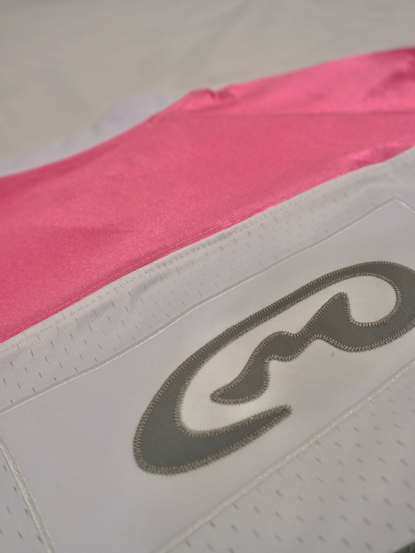 mocheen/blncs football jersey "pink ivory"
